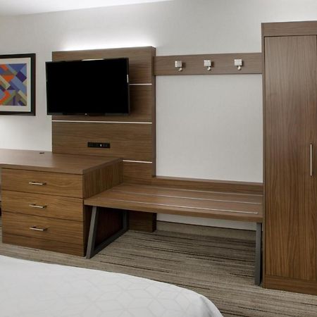 Holiday Inn Express & Suites - Milan - Sandusky Area By Ihg Exterior foto