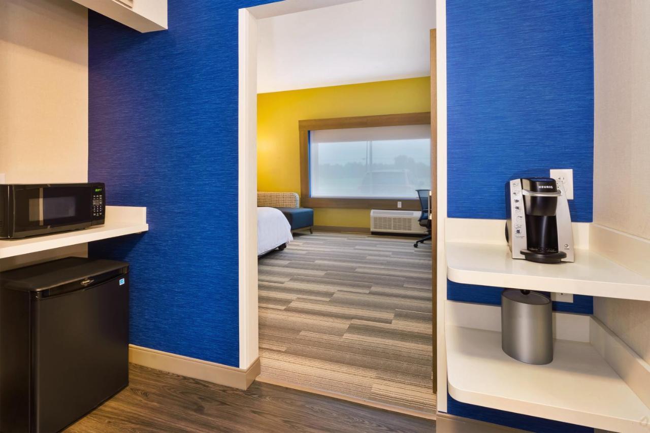 Holiday Inn Express & Suites - Milan - Sandusky Area By Ihg Exterior foto