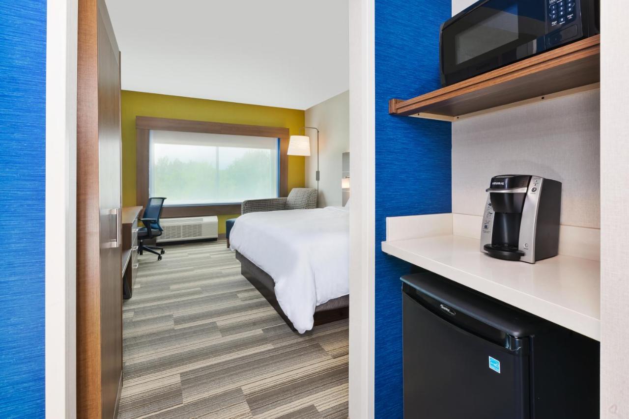 Holiday Inn Express & Suites - Milan - Sandusky Area By Ihg Exterior foto